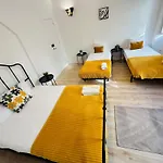 Luxury In Centre Location Hostel *