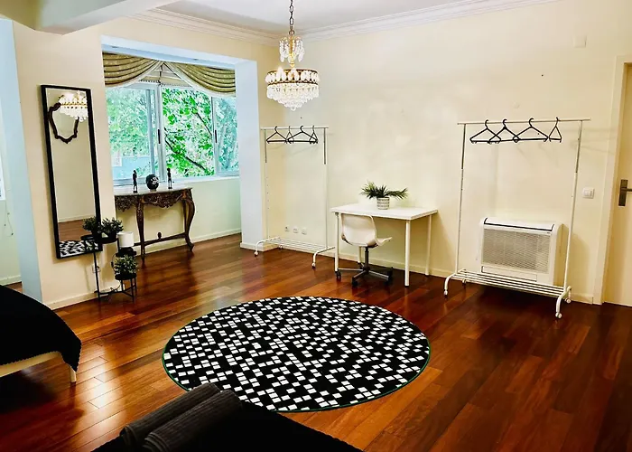 אכסניה Luxury In Centre Location *