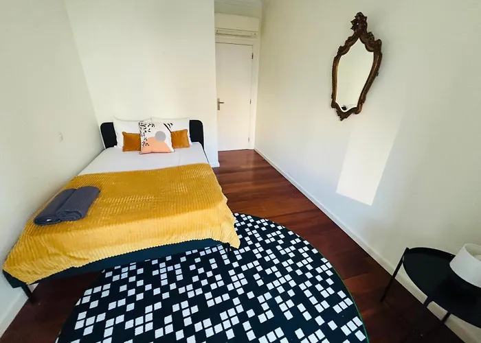 Luxury In Centre Location אכסניה ליסבון