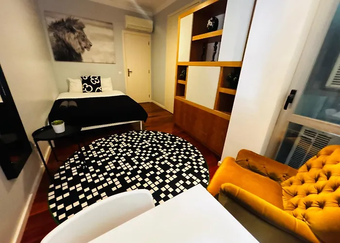 Luxury In Centre Location ליסבון