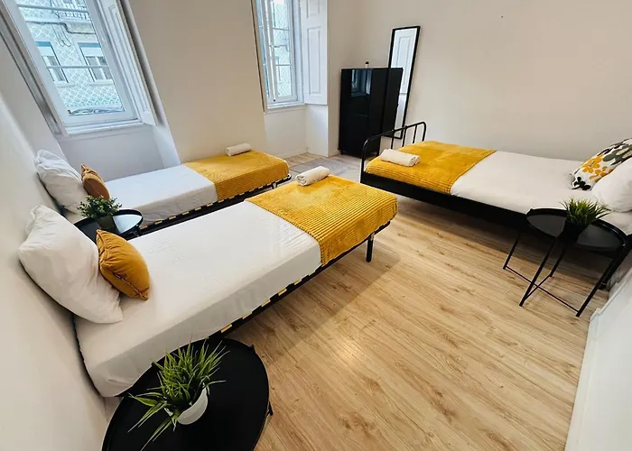 Luxury In Centre Location *
