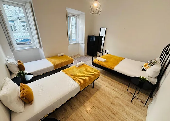 Luxury In Centre Location ליסבון