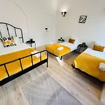 Luxury In Centre Location Hostel Lisbon